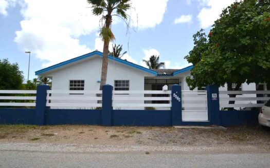 SUNSET HEIGHTS, Well-Maintained Family Home With Separate Studio, For Rent